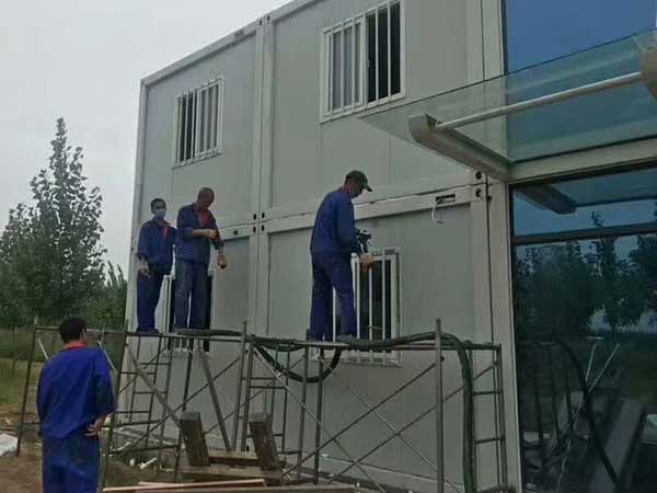 樓房做保溫層的聚氨酯材料用什么發泡機?(圖1) 樓房做保溫層的聚氨酯材料噴涂