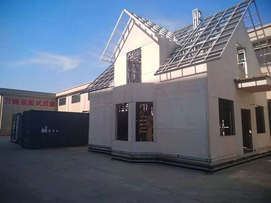 輕鋼填充發泡聚氨酯防火等級如何 可以建造別墅房屋嗎?(圖2) 輕鋼填充發泡聚氨酯防火可建造別墅房屋