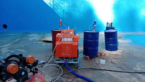 聚脲噴涂需要專業(yè)設備嗎(圖1) H5600專業(yè)聚脲噴涂設備