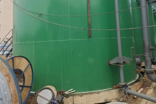 聚脲涂料化工儲罐內外壁防腐施工專用噴涂設備(圖4) 聚脲涂料化工儲罐內外壁防腐案例