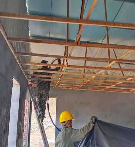 養殖場噴涂(圖2) 養殖場噴涂頂棚保溫案例